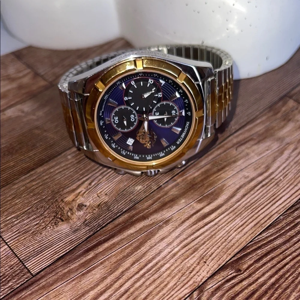 Elegant Two-Tone Metal Watch Marines The Few The Praud ..